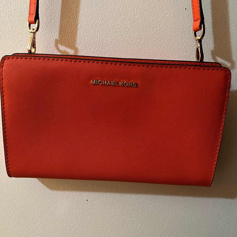 Michael Kors crossbody. Excellent condition